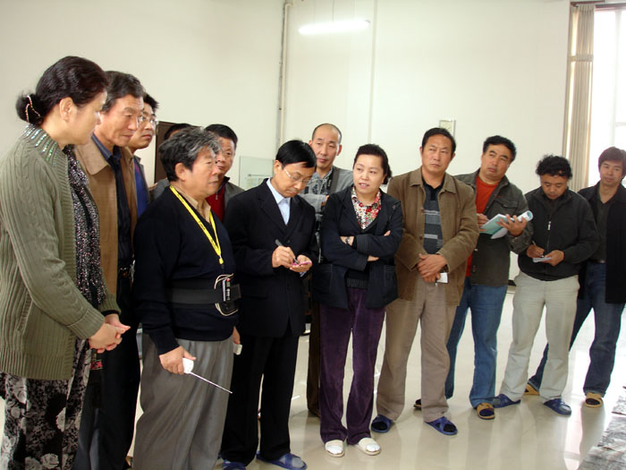 2007年于老师为学员点评作品