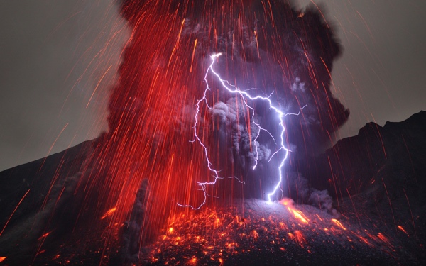 很美很危险 追火山的人