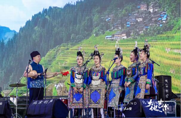 阳光大地艺术季，让艺术真正走进大众生活