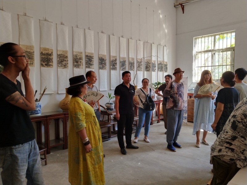 钟葆东山水作品展在北京宋庄展出